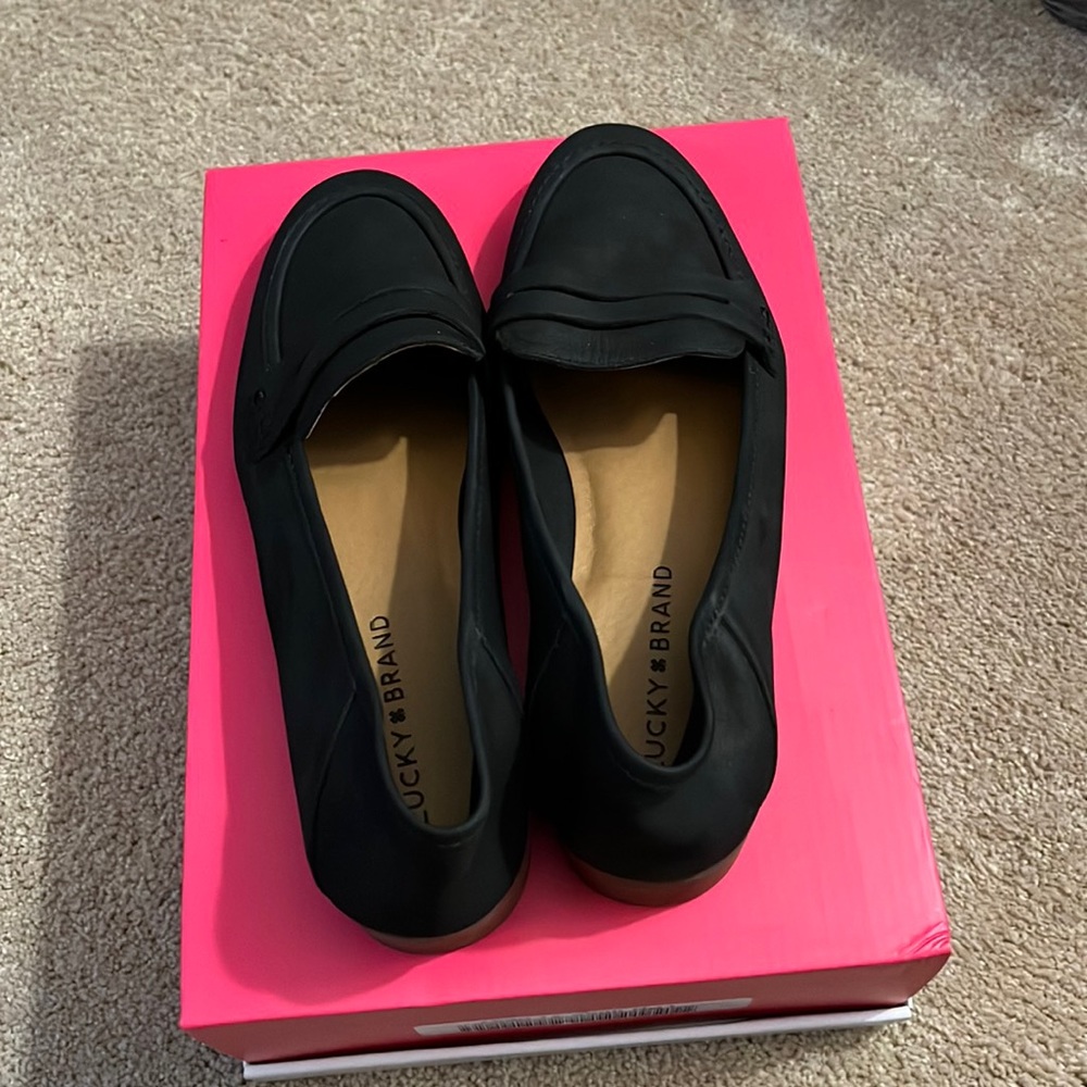 Lucky brand Loafers size 8 NWOT - soft leather